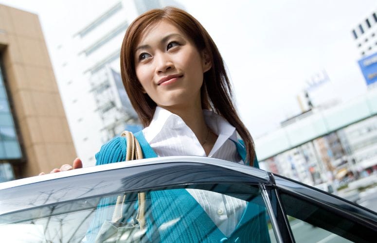 chon taxi hay dich vu dua don khach san