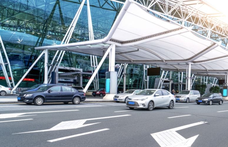 dich vu dua don san bay quang ngai cua dich vu taxi