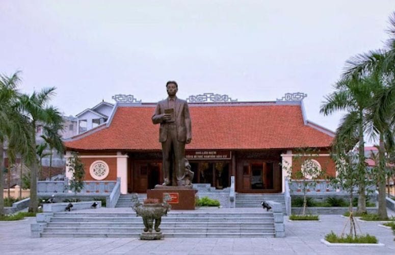 nha luu niem co thu tuong pham van dong